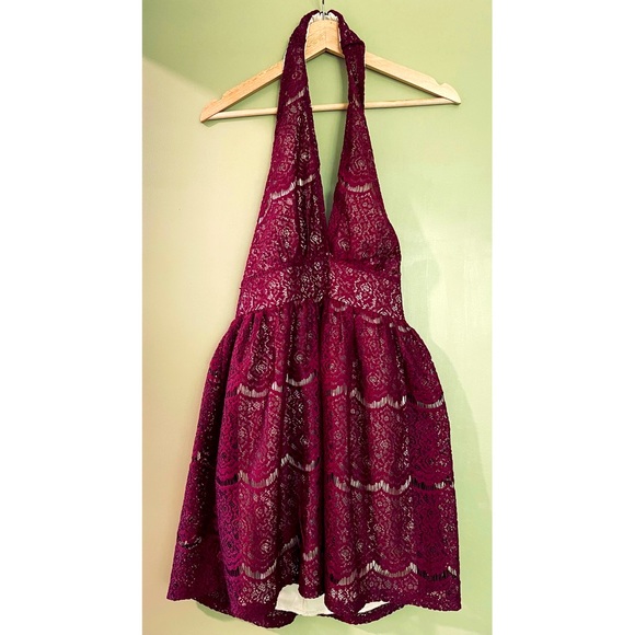 Red Lacey Backless dress - Picture 1 of 3